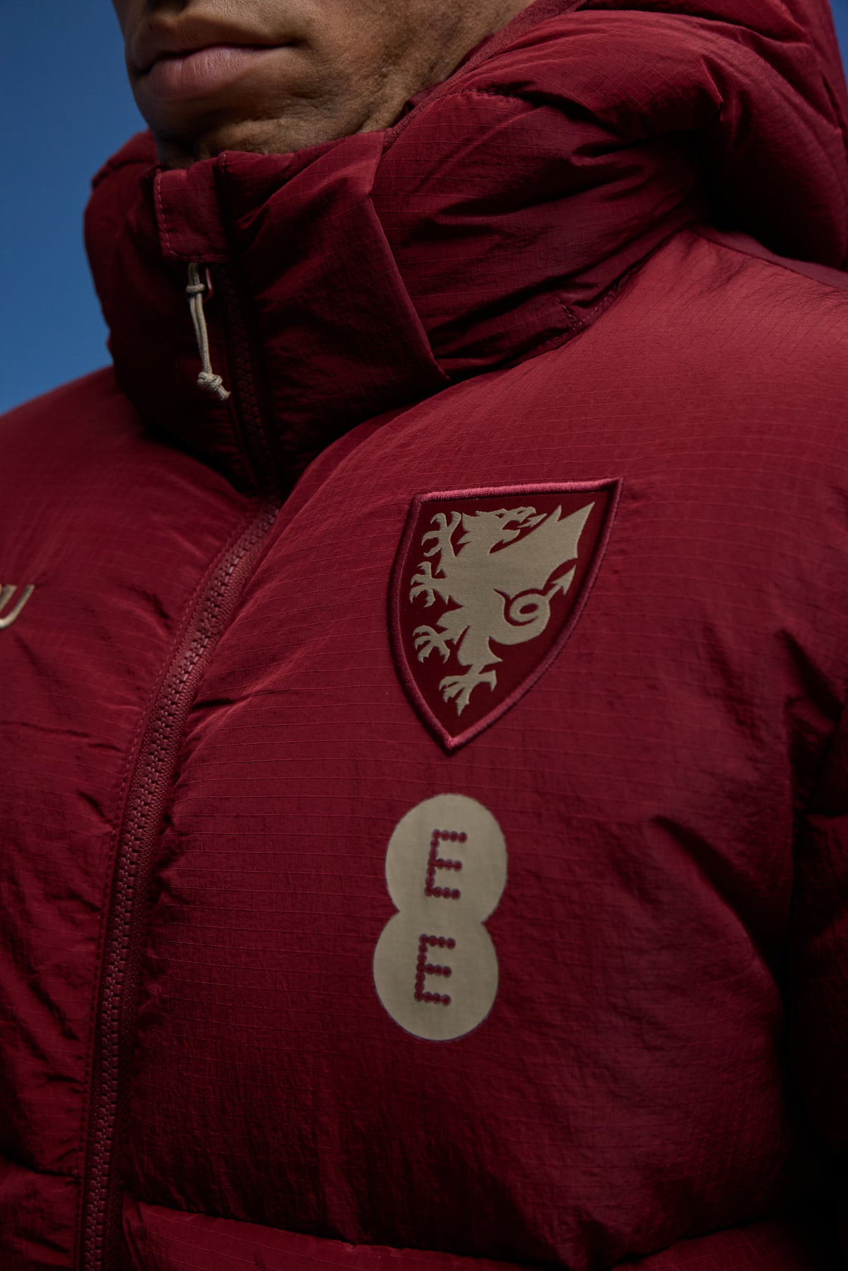SUDU Jacket Wales SUDU 2026-28 Players Home Travel Padded Jacket