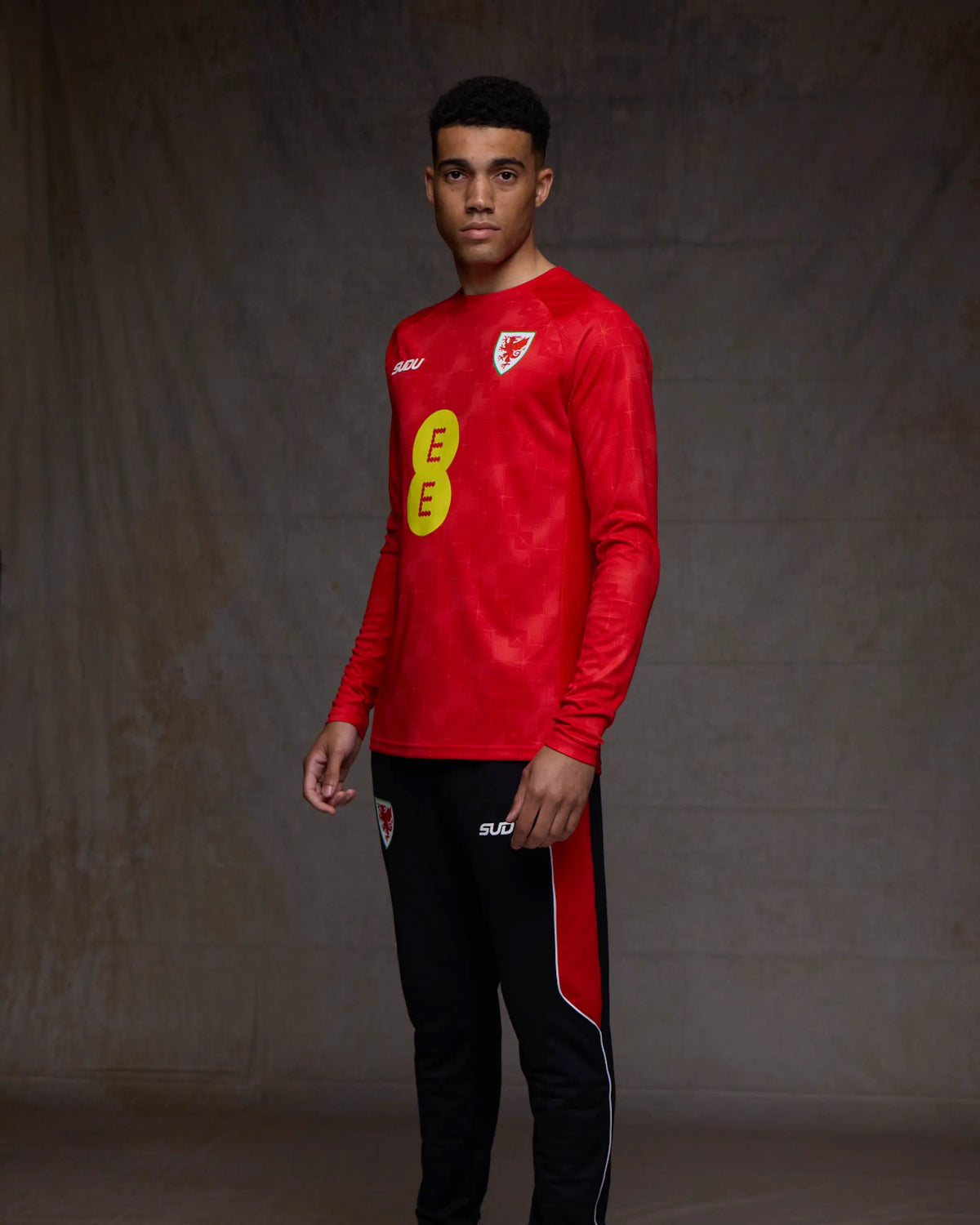 SUDU T-Shirt Wales SUDU 2026-28 Players Home Training Long Sleeved T-Shirt