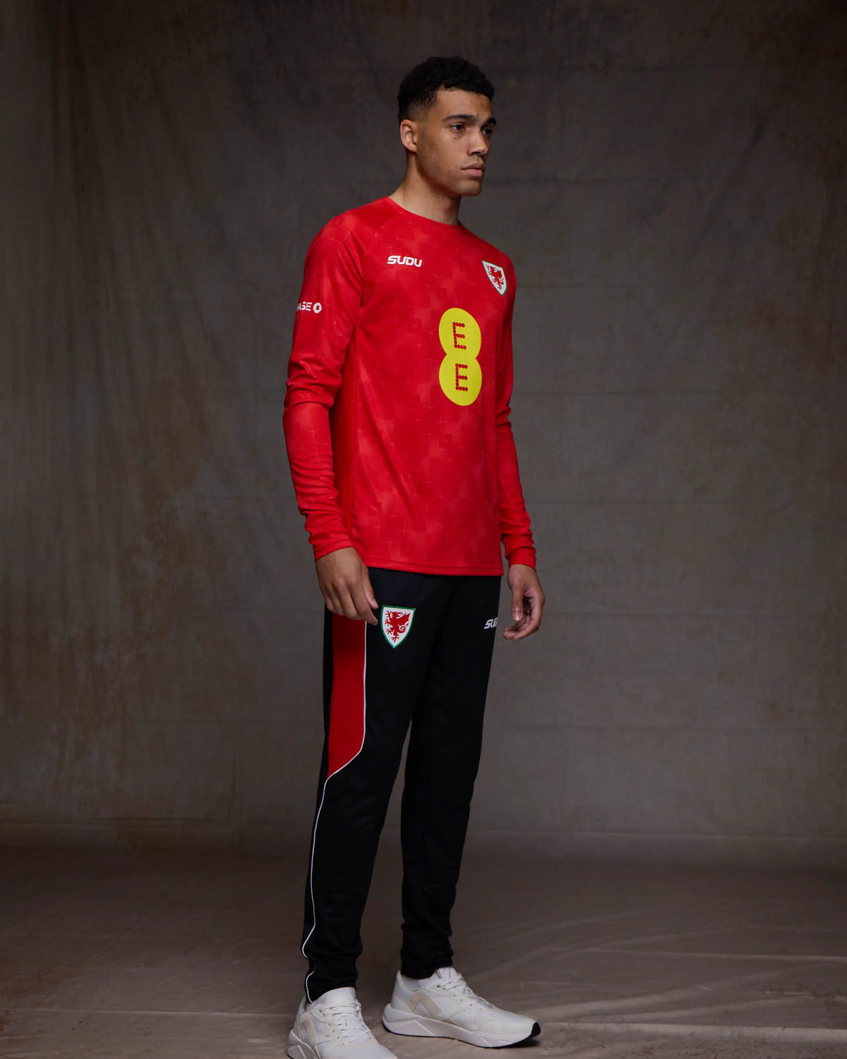 SUDU T-Shirt Wales SUDU 2026-28 Players Home Training Long Sleeved T-Shirt