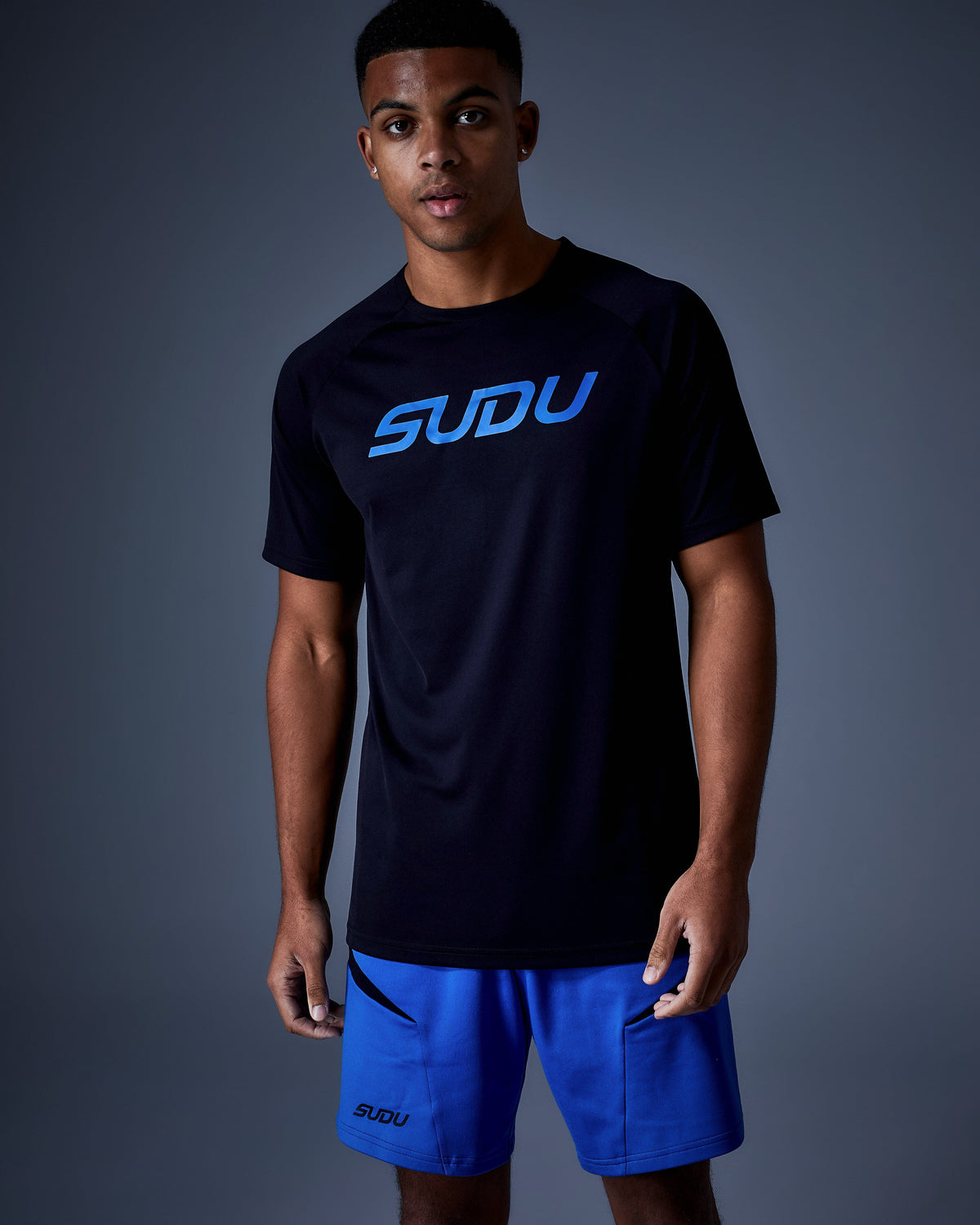SUDU Short Sleeve T-Shirt SPT 01 Play Logo T-Shirt - Black